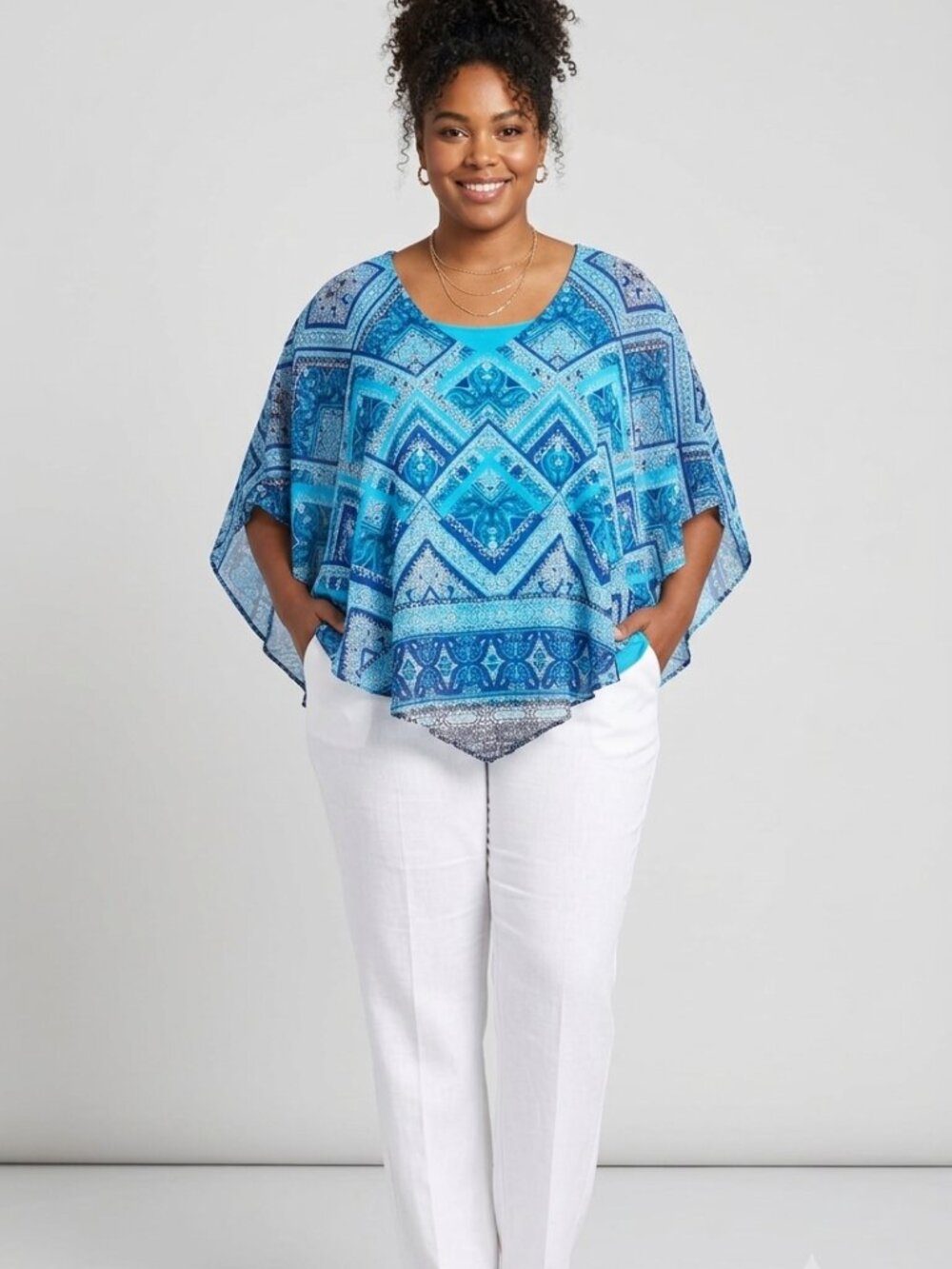 Women’s Blue Geometric Print Poncho Top 1X Boho Aesthetic Flowy Batwing Layered